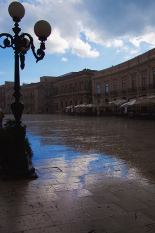 Piazza Duomo in the rain
IMG_4567.jpg Piazza Duomo in the rain
IMG_4567.jpg